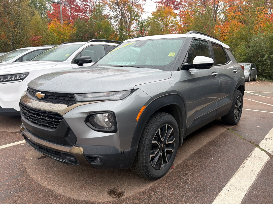 Gray (Sterling Grey Metallic) 2023 Chevrolet Trailblazer SUV / Crossover Four-Wheel Drive Automatic