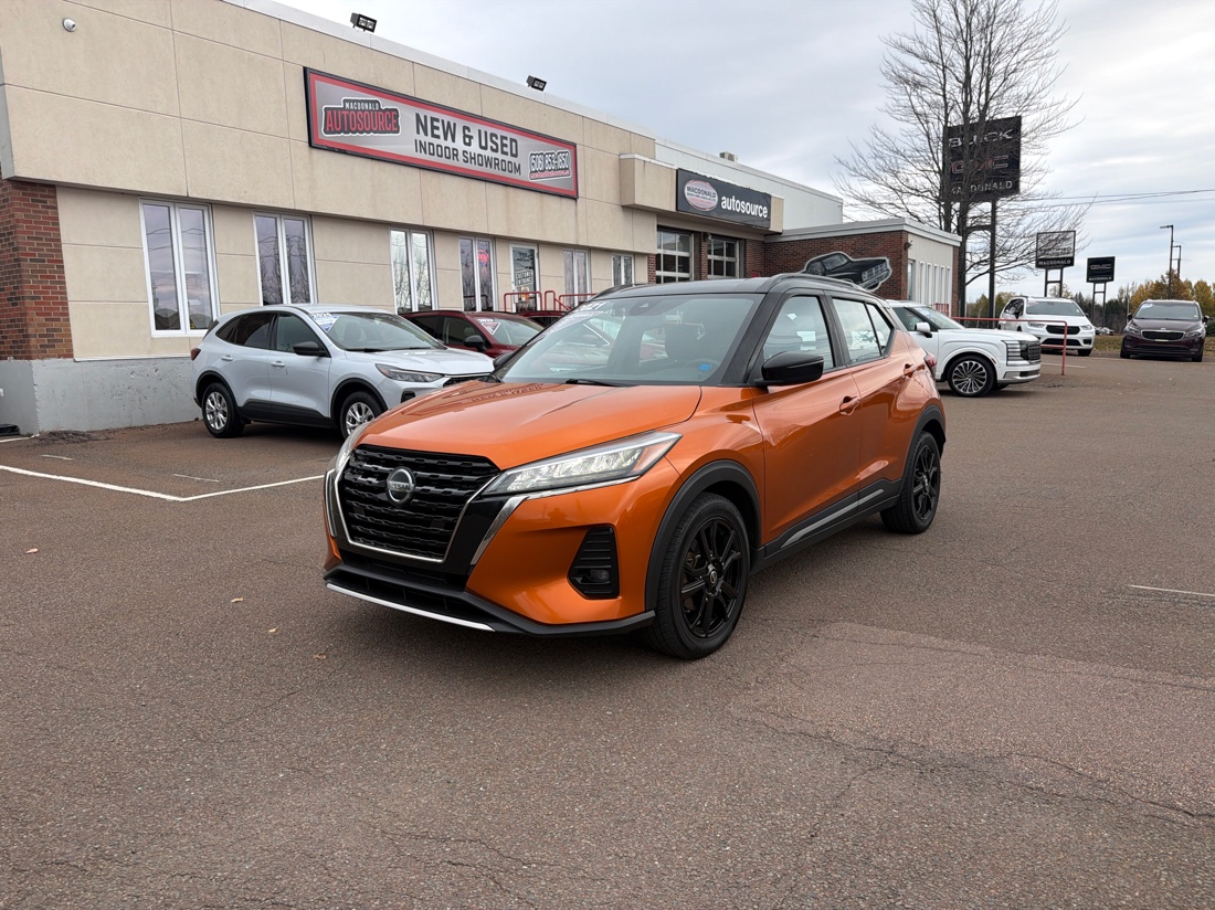 2021 Nissan Kicks SR FWD