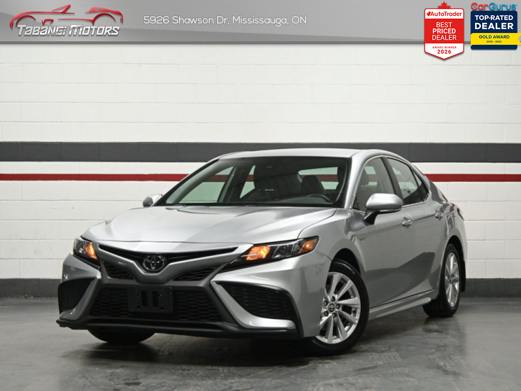 Silver 2023 Toyota Camry SE FWD Sedan Front-Wheel Drive Automatic