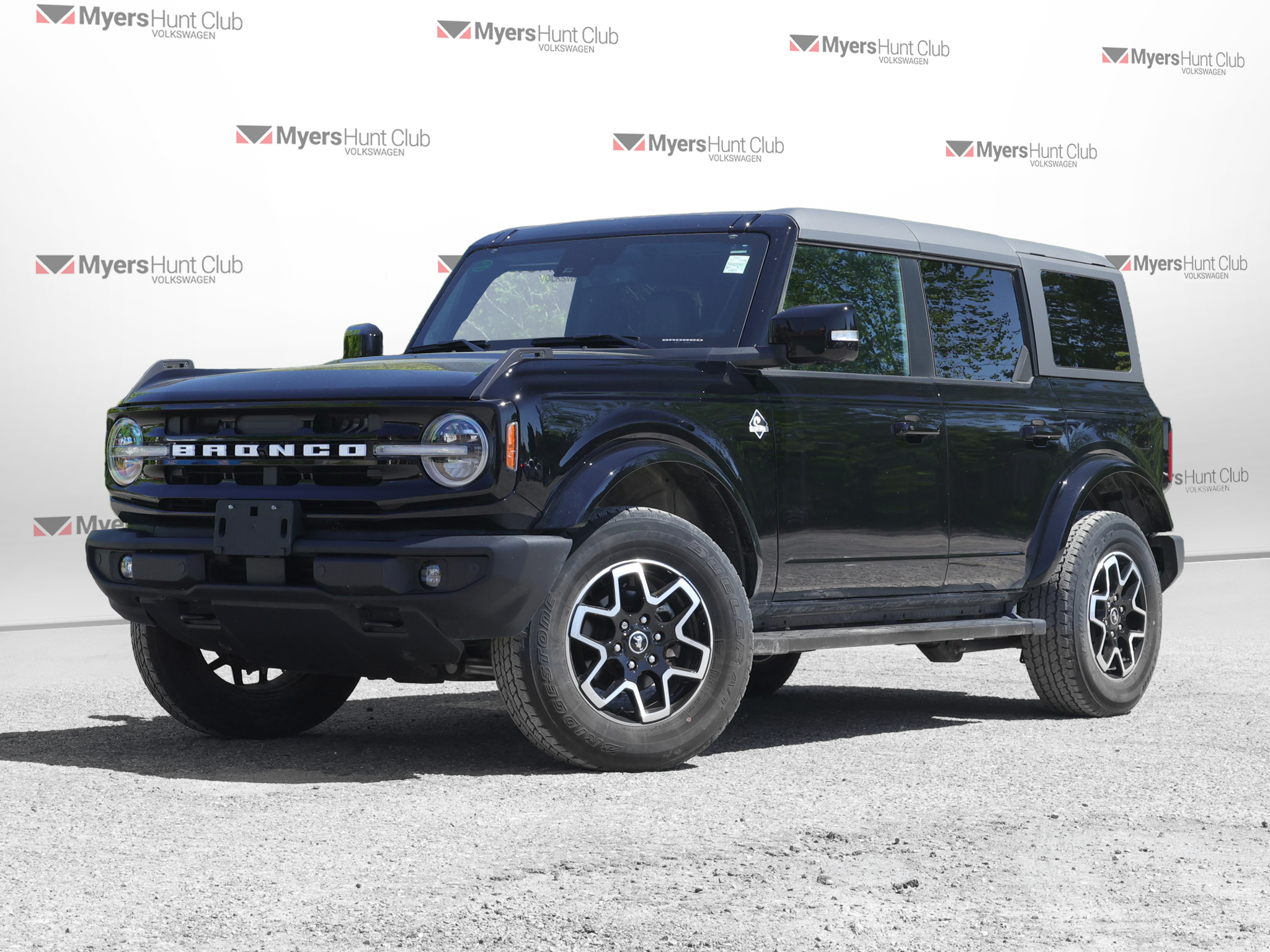 Shadow Black 2024 Ford Bronco Outer Banks 4-Door 4WD SUV / Crossover Four-Wheel Drive Automatic