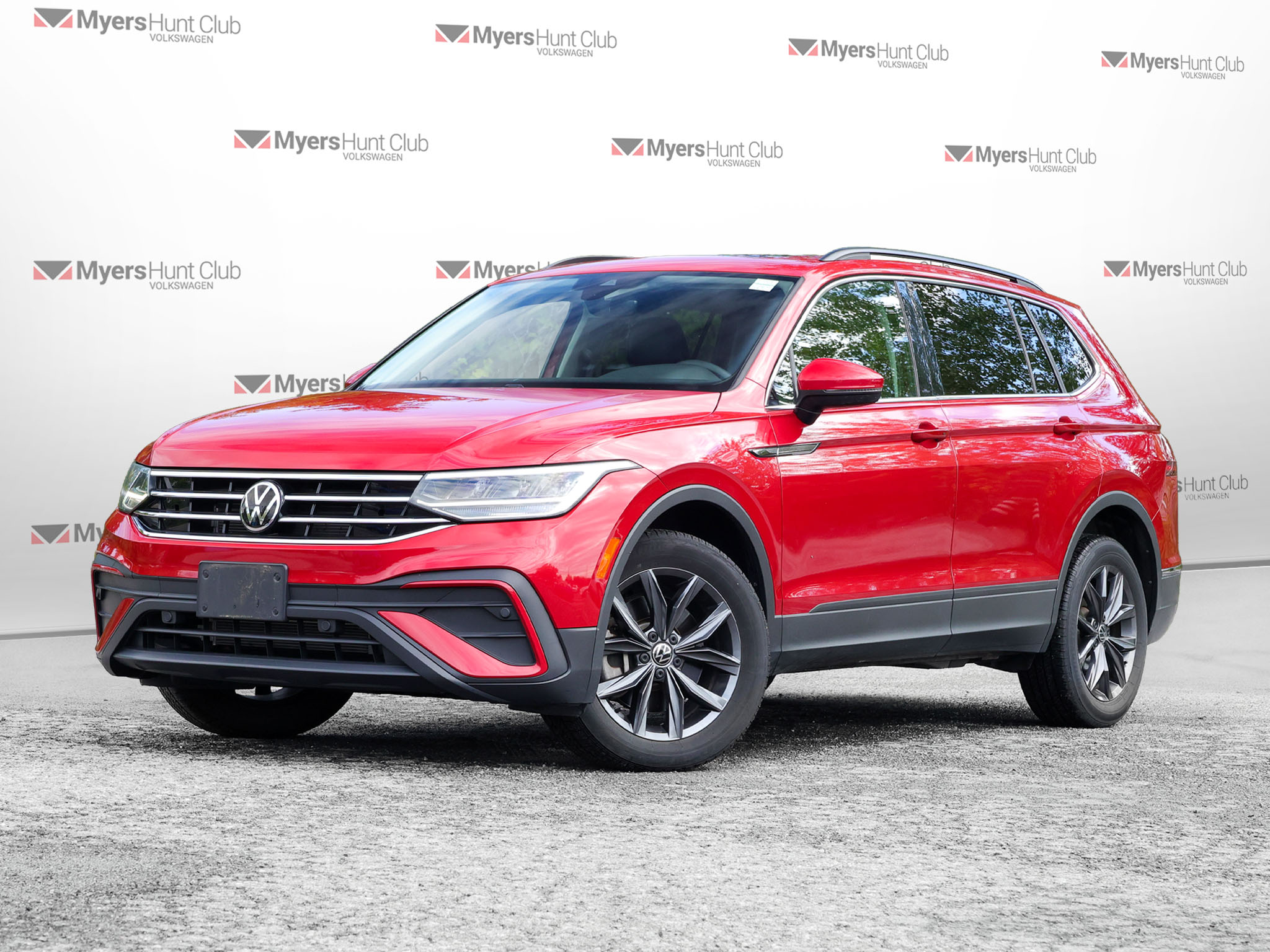 Kings Red Metallic 2022 Volkswagen Tiguan SUV / Crossover Automatic
