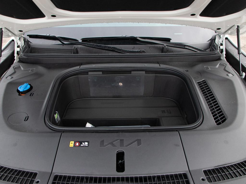 2026 Kia EV9 GT SAVE ON EXECUTIVE DEMO $3550 OFFF!!! - Snow White Pearl exterior view 8