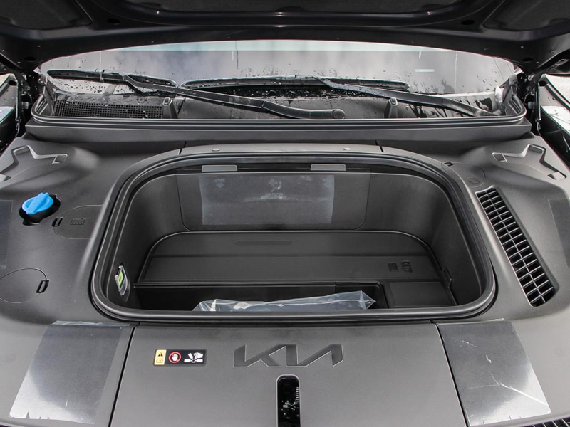 2026 Kia EV9 GT  SAVE ON MANAGER DEMO $3550 OFF!!! - Black exterior view 8