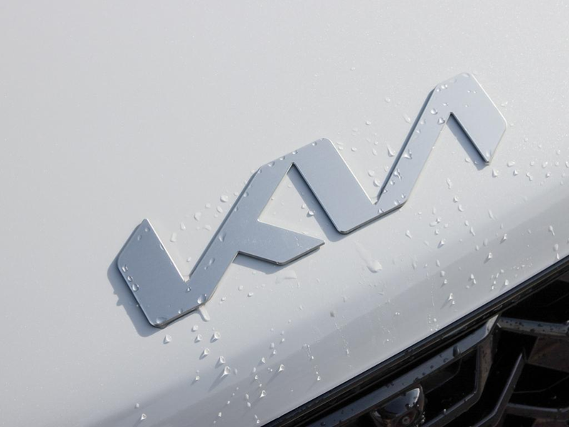 2026 Kia Sorento Hybrid SX - Leather Seats - $187.78 /Wk - Snow White Pearl exterior view 9