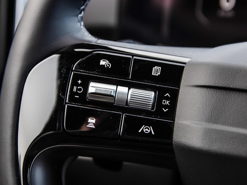 2026 Kia Sorento Hybrid SX  Exclusive Manager Demo Discount, $1,500 Off - Interstellar Grey exterior view 18