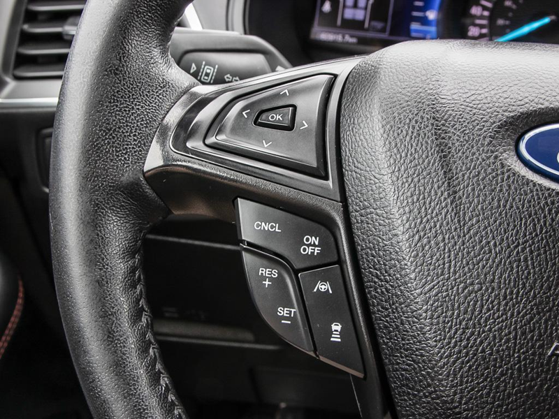 2022 Ford Edge Titanium Lexus Luxury on a Ford Budget, Pure Comfort - White exterior view 18