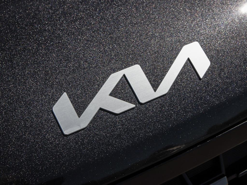 2026 Kia Carnival Hybrid EX - Navigation - 360 Camera - $176.84 /Wk - Panthera Metal Grey exterior view 9