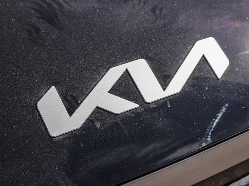 2026 Kia EV9 Land w/GT-Line Package AWD - HUD - $241.56 /Wk - Aurora Black Pearl exterior view 9