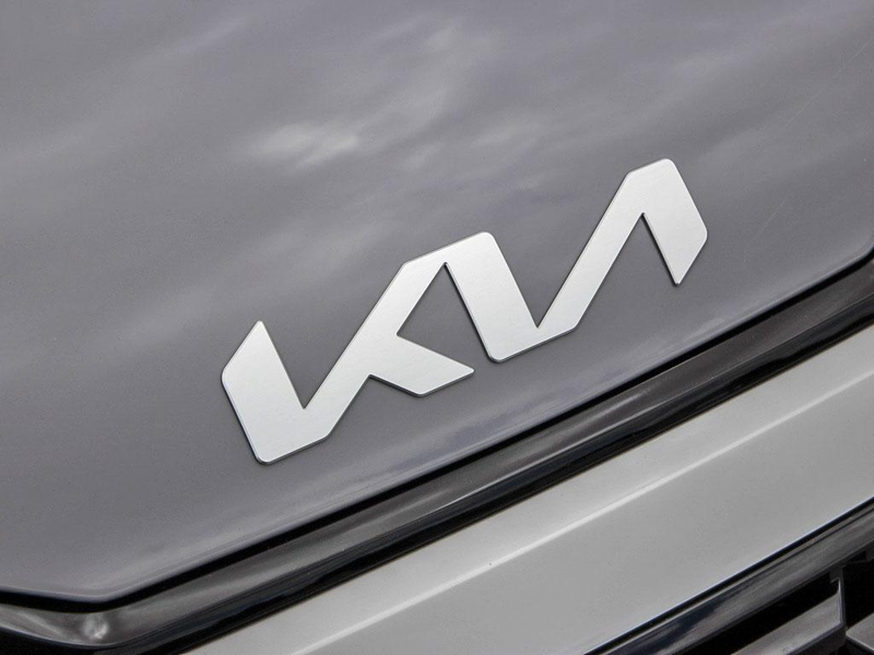 2026 Kia Sportage Hybrid EX Premium AWD - Leather Seats - $145.17 /Wk - Wolf Gray exterior view 9