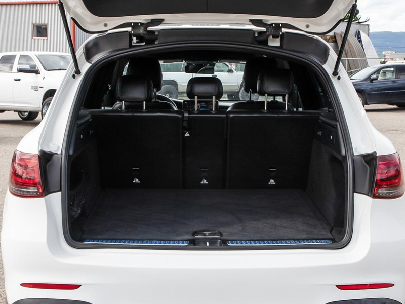 2022 Mercedes-Benz GLC 300 4MATIC SUV  Turbo Performance, Prestigious German Engineering - White exterior view 11