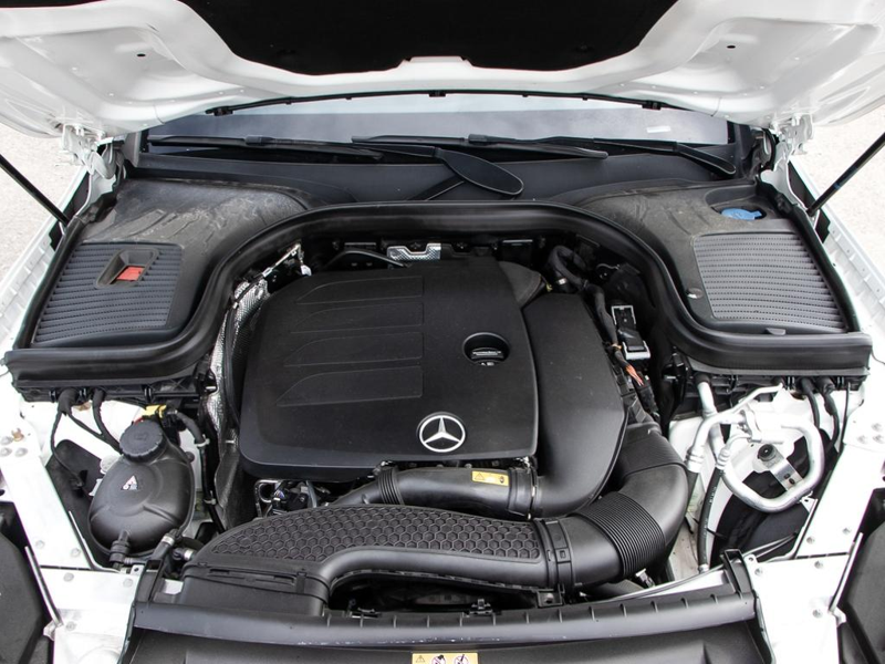 2022 Mercedes-Benz GLC 300 4MATIC SUV  Turbo Performance, Prestigious German Engineering - White exterior view 8