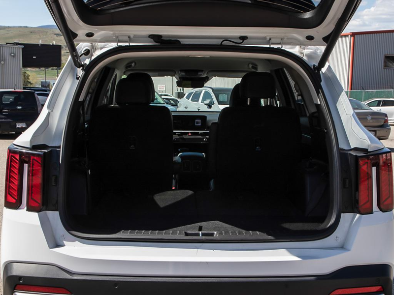2025 Kia Sorento EX The Ultimate Modern 3-Row, High Style, High Performance - Snow White Pearl exterior view 11