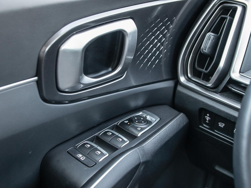 2025 Kia Sorento EX The Ultimate Modern 3-Row, High Style, High Performance - Snow White Pearl exterior view 17
