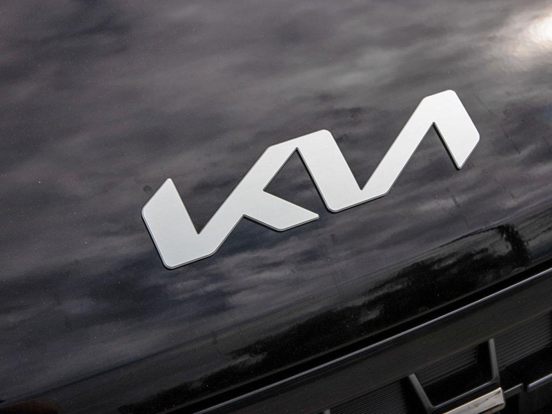 2026 Kia Carnival Hybrid EX - Navigation - 360 Camera - $176.84 /Wk - Tone Brown exterior view 9