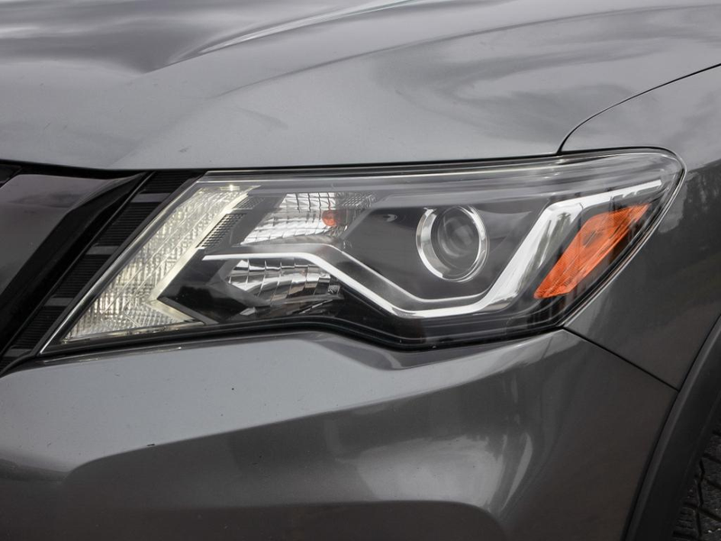 2020 Nissan Pathfinder SV Tech 3-Row Versatility, Massive Cargo Space - Grey exterior view 10