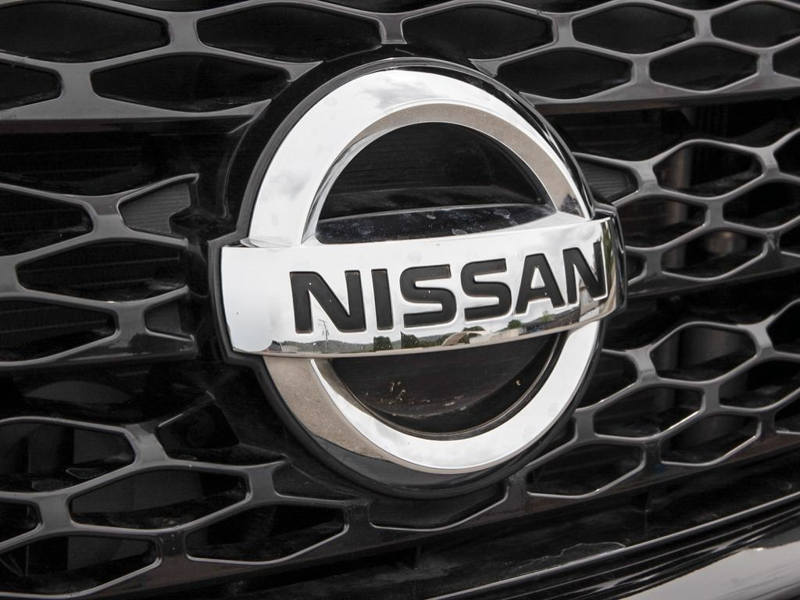 2020 Nissan Pathfinder SV Tech 3-Row Versatility, Massive Cargo Space - Grey exterior view 9