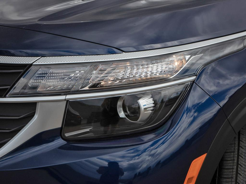 2026 Kia Seltos LX - Heated Seats - Apple CarPlay - $101.74 /Wk - Dark Ocean Blue exterior view 10