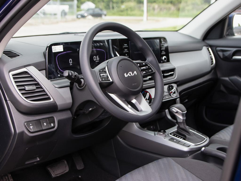 2026 Kia Seltos LX - Heated Seats - Apple CarPlay - $101.74 /Wk - Dark Ocean Blue exterior view 13