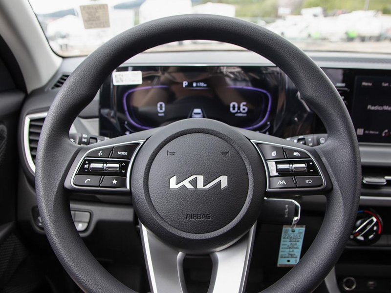 2026 Kia Seltos LX - Heated Seats - Apple CarPlay - $101.74 /Wk - Dark Ocean Blue exterior view 14