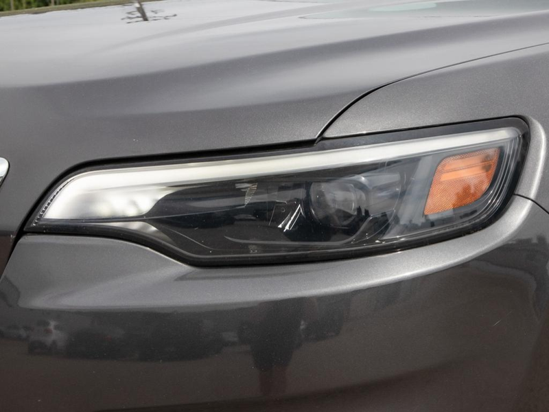 2019 Jeep Cherokee North Legendary Capability & Comfort, Ready for Any Adventure - Grey exterior view 10