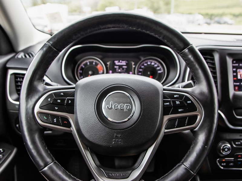2019 Jeep Cherokee North Legendary Capability & Comfort, Ready for Any Adventure - Grey exterior view 14