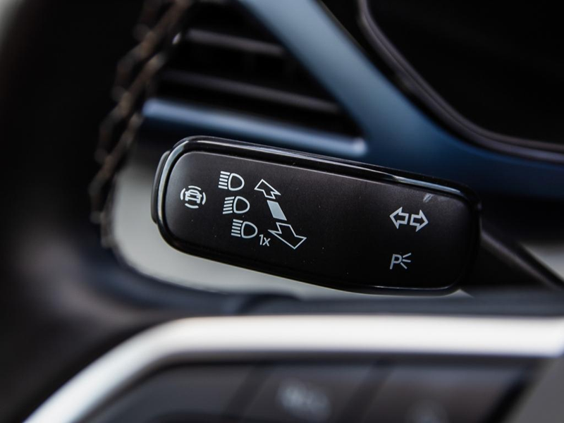 2024 Volkswagen Taos Comfortline 4MOTION Crisp LED Headlights, Sharp Body Lines, Total Head-Turner - Blue exterior view 16