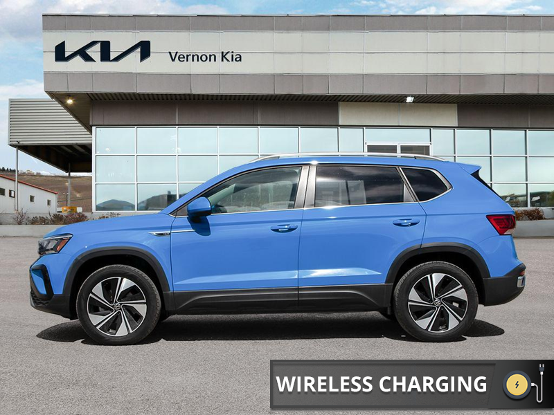 2024 Volkswagen Taos Comfortline 4MOTION Crisp LED Headlights, Sharp Body Lines, Total Head-Turner - Blue exterior view 3