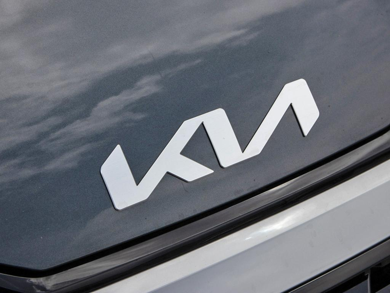 2026 Kia Sportage Hybrid EX AWD - Leather Seats - $136.70 /Wk - Gravity Grey exterior view 9