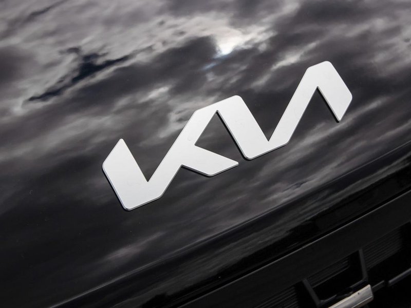 2026 Kia Carnival EX - Navigation - $166.76 /Wk - Aurora Black exterior view 9