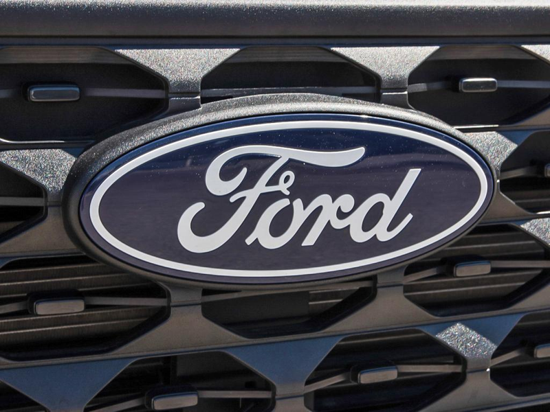 2025 Ford Maverick XLT Turbocharged Power! EcoBoost AWD, 4,000 lbs Max Tow - Grey exterior view 9