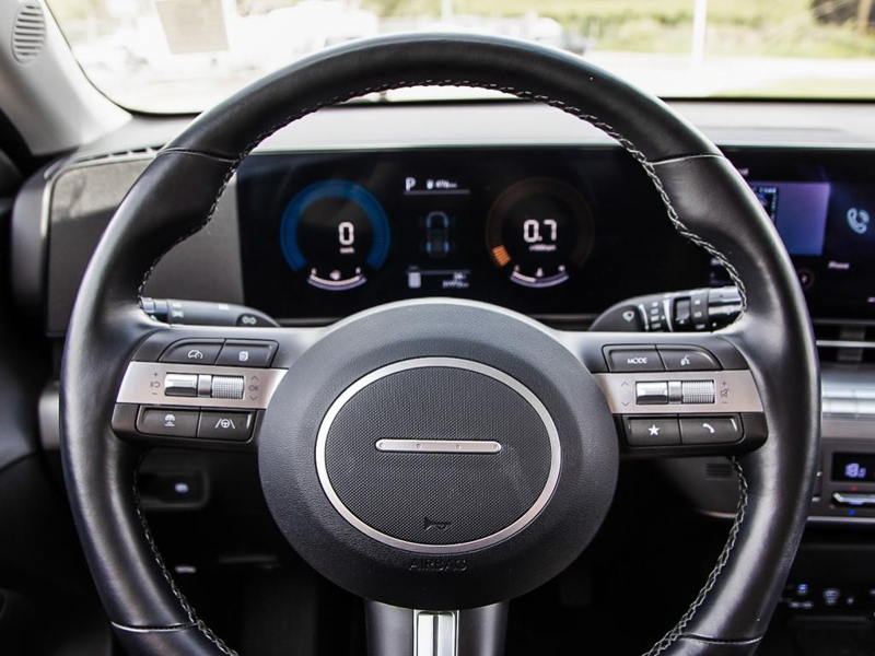 2025 Hyundai Kona Preferred AWD w/Trend Package Trend Package Upgrade! Power Sunroof & Leatherette - Grey exterior view 14