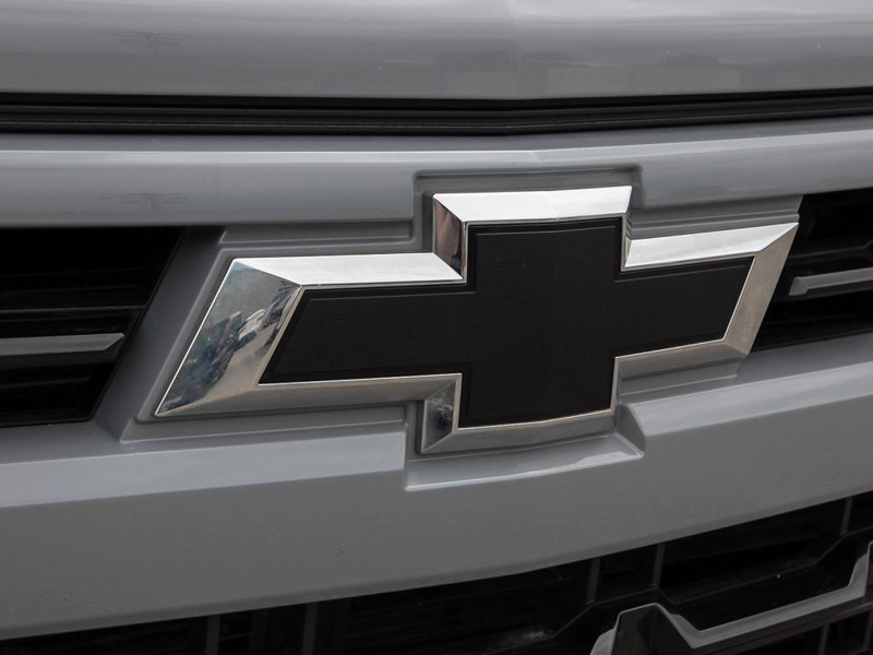 2024 Chevrolet Silverado 1500 RST Legendary Chevy V8 Rumblings! Loaded RST Sport Truck - Grey exterior view 9