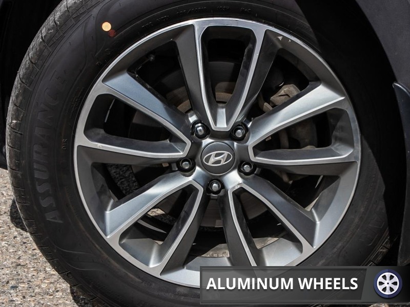 2018 Hyundai Santa Fe XL Premium True 7-Passenger XL! Spacious 3-Row Family Explorer - Silver exterior view 6