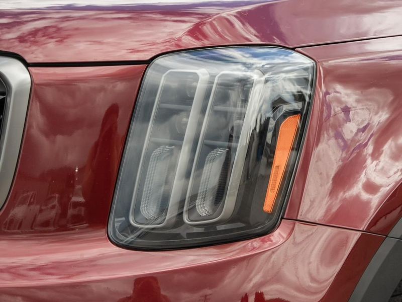 2023 Kia Telluride X-PRO Premium 3-Row Family Cruiser! Captain's Chairs, Loaded - Dawning Red exterior view 10