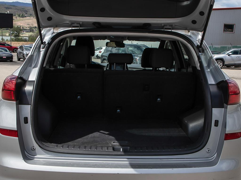2020 Hyundai Tucson Preferred Excellent Value! Fully Serviced Preferred Trim SUV - Grey exterior view 11
