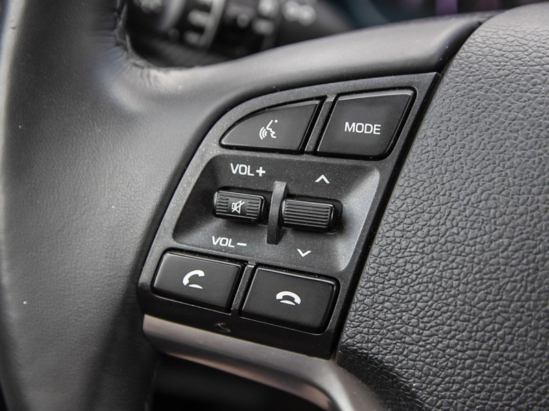 2020 Hyundai Tucson Preferred Excellent Value! Fully Serviced Preferred Trim SUV - Grey exterior view 18
