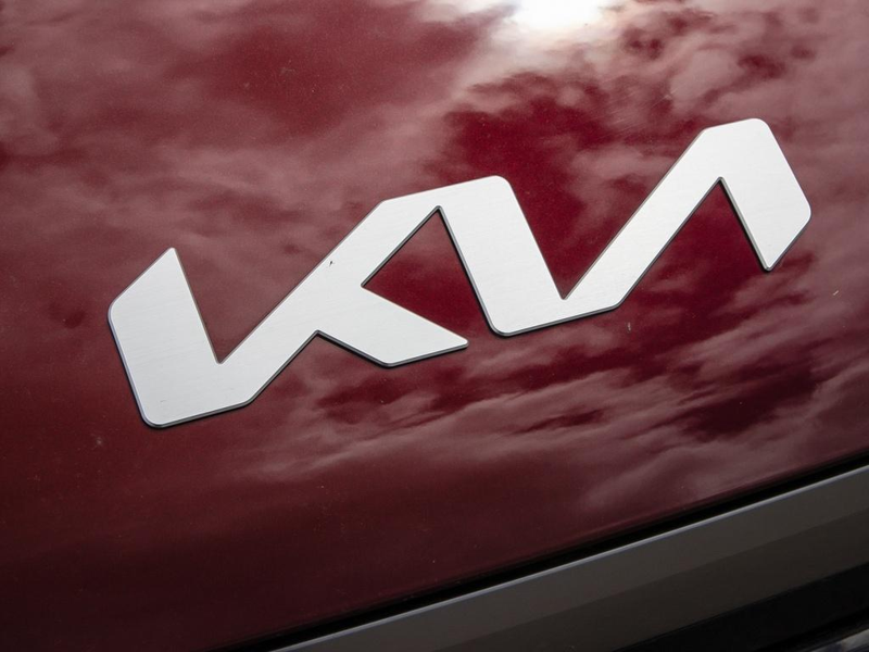 2026 Kia EV9 Land w/Premium Package AWD  - Sunroof - $230.36 /Wk - Flare Red exterior view 9