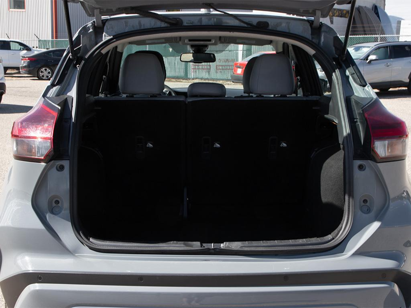 2024 Nissan Kicks SR Fuel-Efficient Titan! Modern SR Trim, Incredible Value - Grey exterior view 11