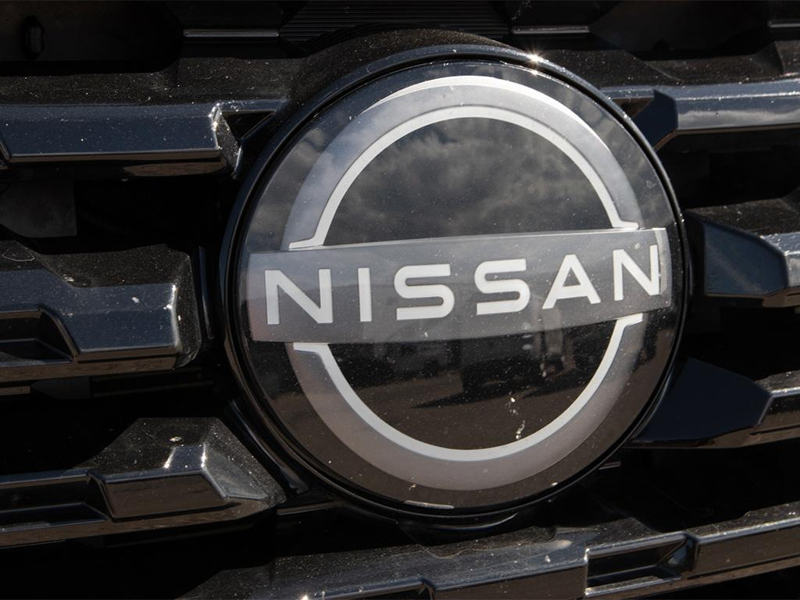2024 Nissan Kicks SR Fuel-Efficient Titan! Modern SR Trim, Incredible Value - Grey exterior view 9