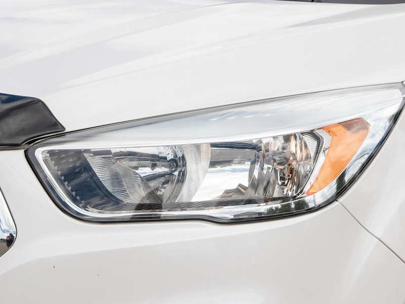 2017 Ford Escape SE Turbocharged Efficiency! Fuel-Sipping EcoBoost Engine - White exterior view 10