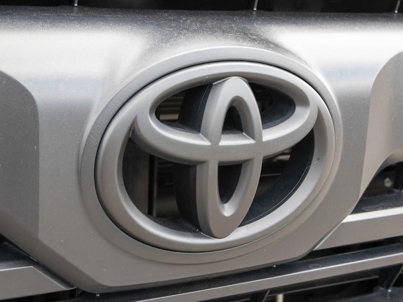 2025 Toyota Tundra Hybrid Limited Twin-Turbo Hybrid! V8-Beating Torque, 10-Speed Auto - Black exterior view 9