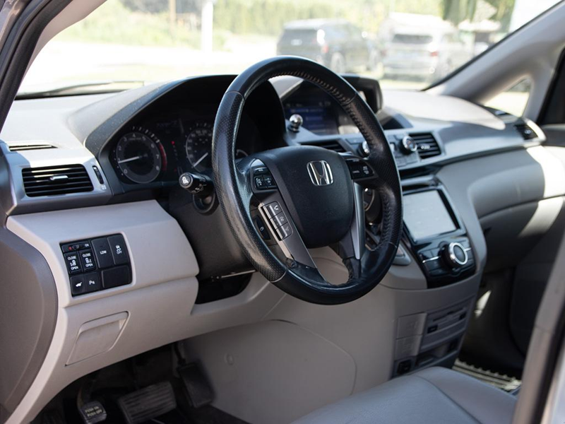2014 Honda Odyssey EX-L Premium 8-Seater! Loaded EX-L Trim, Family Approved - Grey exterior view 13