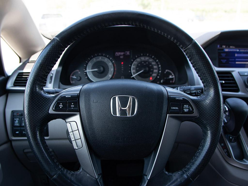 2014 Honda Odyssey EX-L Premium 8-Seater! Loaded EX-L Trim, Family Approved - Grey exterior view 14