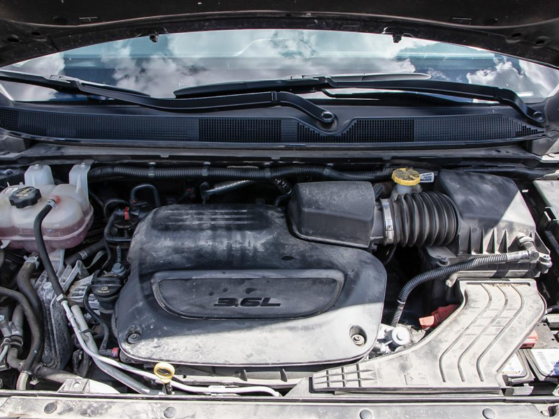 2023 Chrysler Pacifica Touring L  Road-Trip Champion, Hidden Floor Storage, Huge Cargo Bay - Granite  Crystal exterior view 8