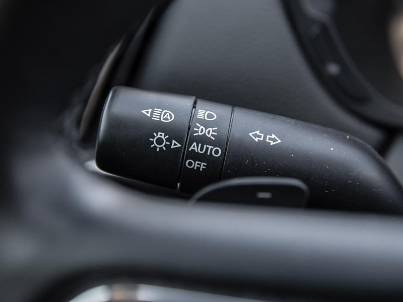 2025 Mazda CX-70 MHEV GT  All-New CX-70 GT, Ultra-Luxury 2-Row Midsize Crossover - Blue exterior view 16