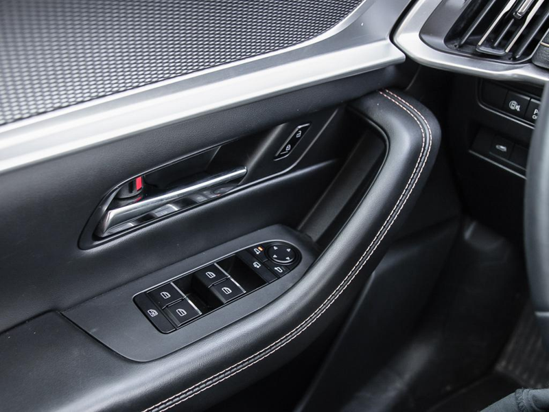 2025 Mazda CX-70 MHEV GT  All-New CX-70 GT, Ultra-Luxury 2-Row Midsize Crossover - Blue exterior view 17