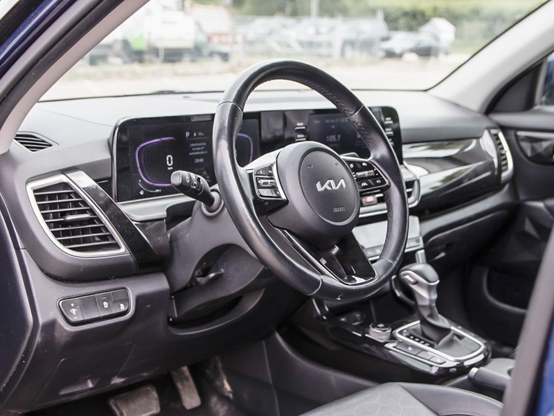 2025 Kia Seltos EX SUV Space, Hatchback Gas Bills! Best-In-Class Utility - Dark Ocean Blue exterior view 12