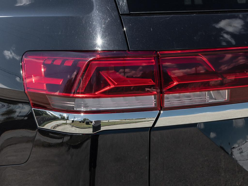2025 Volkswagen Atlas Comfortline 2.0 TSI  True 7-Seater Utility, Massive 3rd Row, Huge Cargo Bay - Black exterior view 12