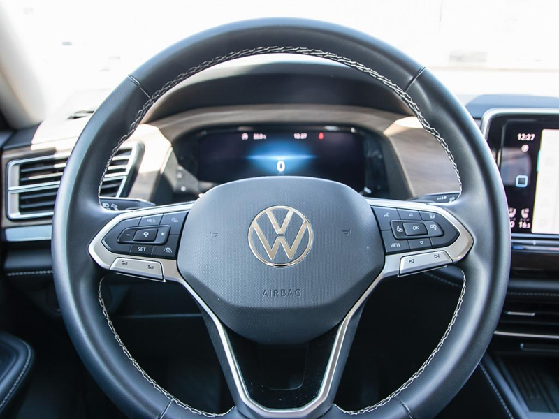 2025 Volkswagen Atlas Comfortline 2.0 TSI  True 7-Seater Utility, Massive 3rd Row, Huge Cargo Bay - Black exterior view 14