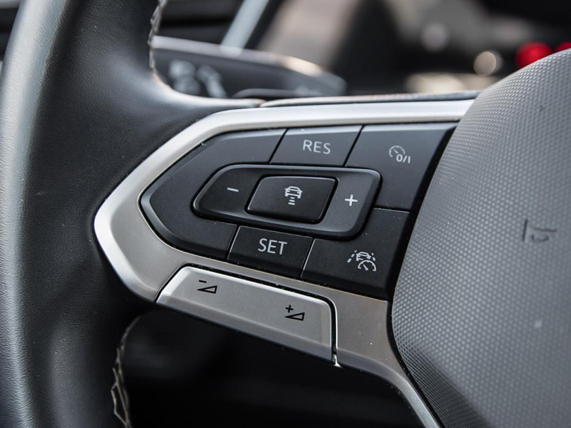 2025 Volkswagen Atlas Comfortline 2.0 TSI  True 7-Seater Utility, Massive 3rd Row, Huge Cargo Bay - Black exterior view 18